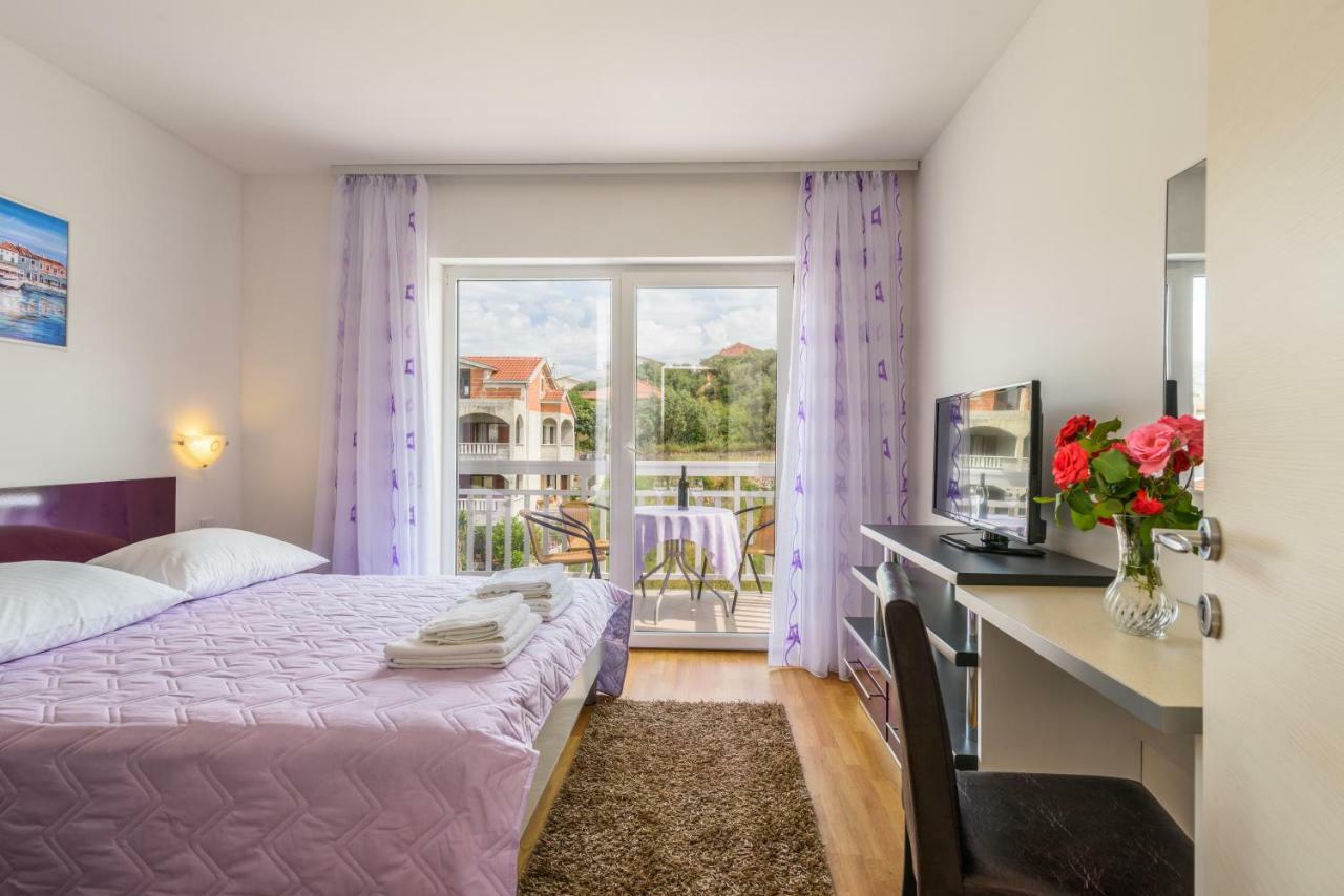 Apartments Mijo Trogir Zewnętrze zdjęcie